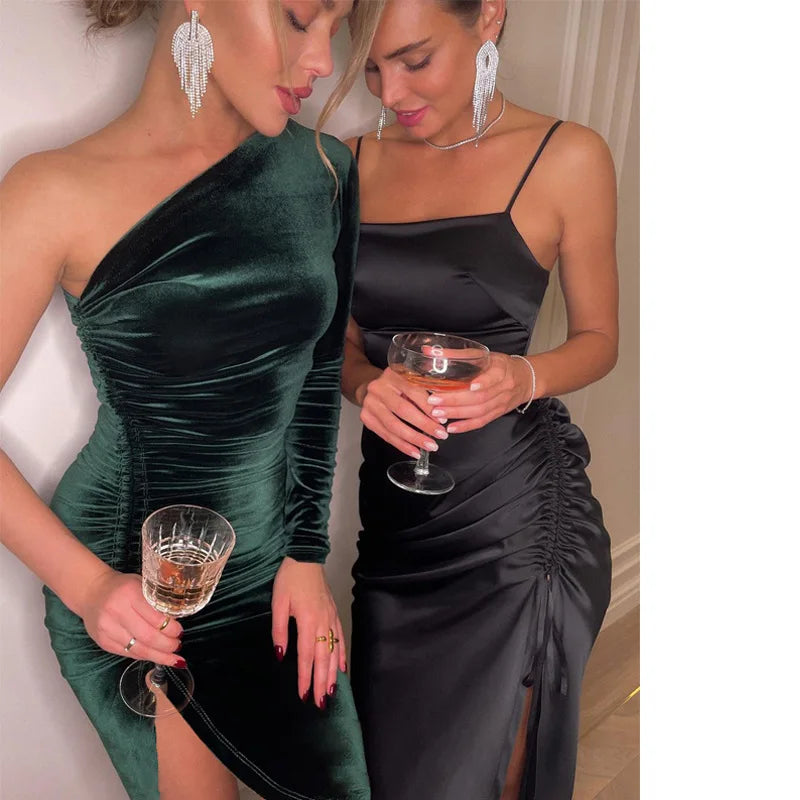 Elegant Women's Velvet Dress with Long Sleeves.