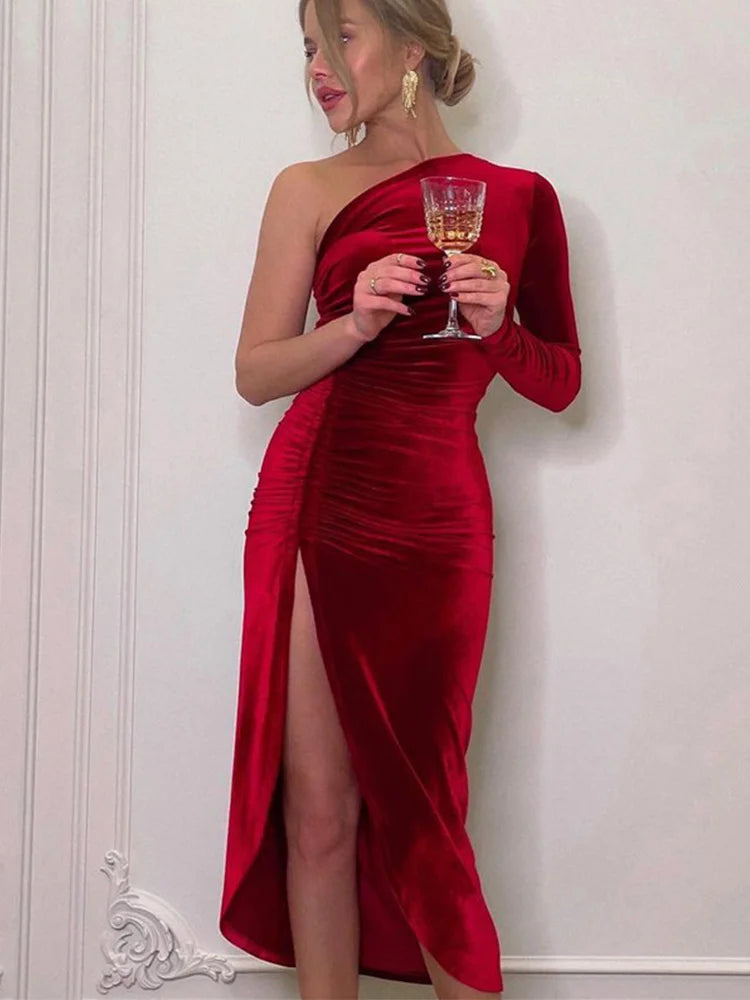 Elegant Women's Velvet Dress with Long Sleeves.