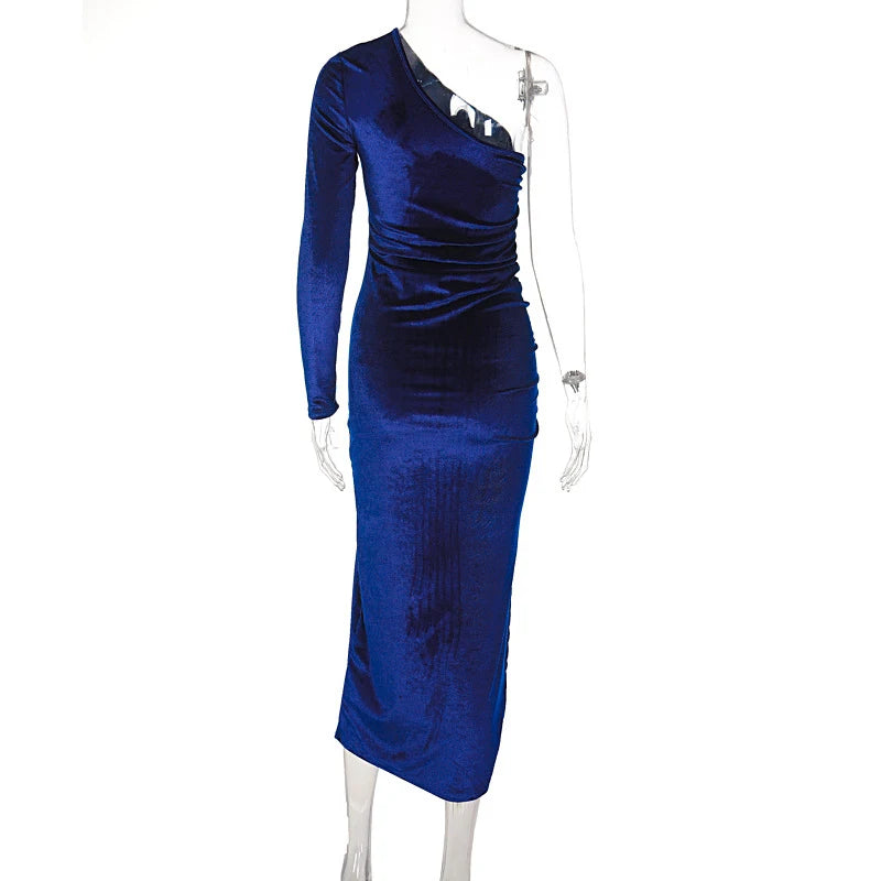 Elegant Women's Velvet Dress with Long Sleeves.