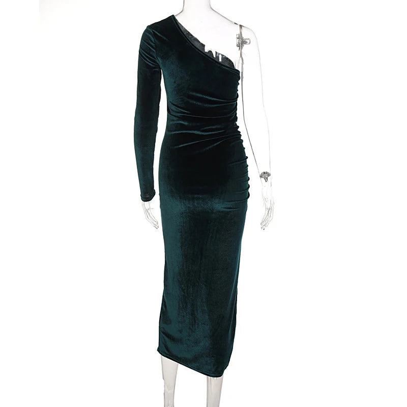 Elegant Women's Velvet Dress with Long Sleeves.